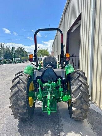 Image of John Deere 5067E equipment image 2