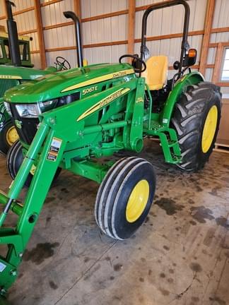 Image of John Deere 5067E equipment image 4