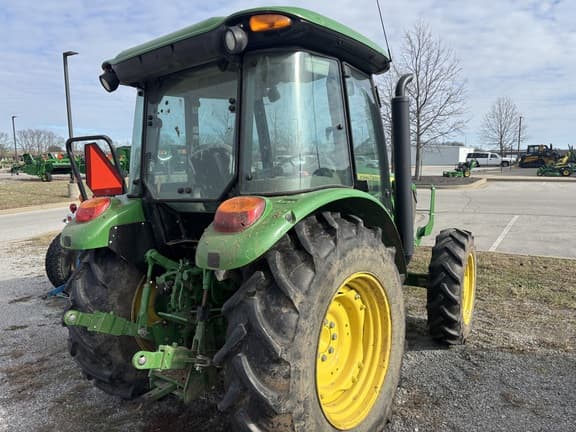 Image of John Deere 5067E equipment image 2