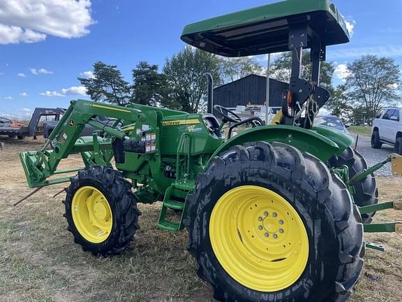 Image of John Deere 5067E equipment image 3