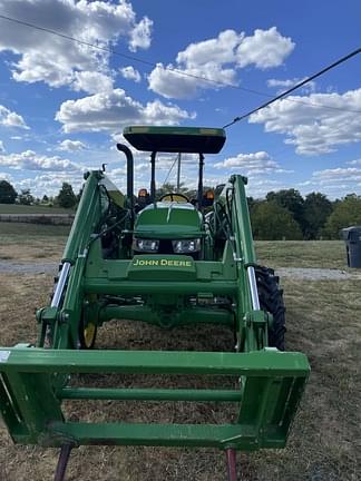 Image of John Deere 5067E equipment image 2