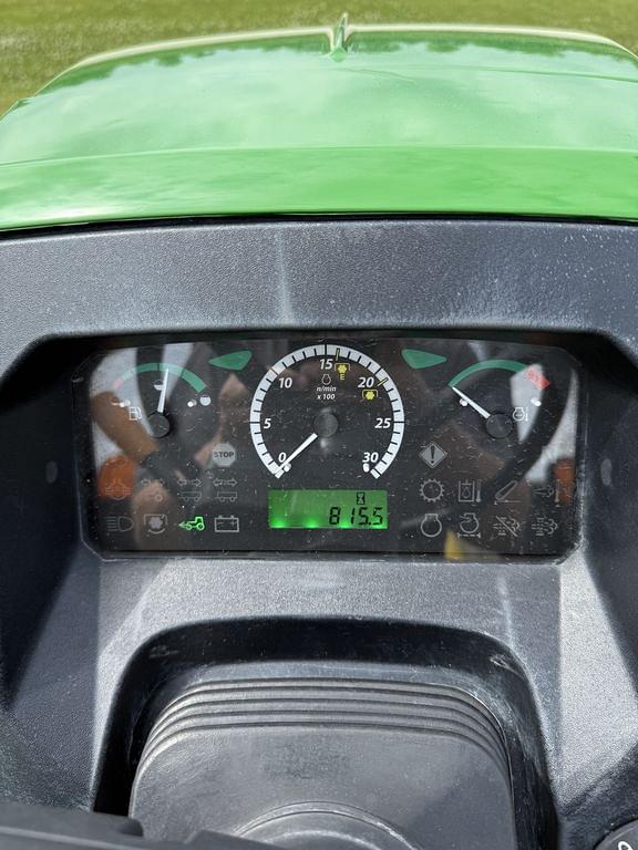 Image of John Deere 5067E equipment image 4