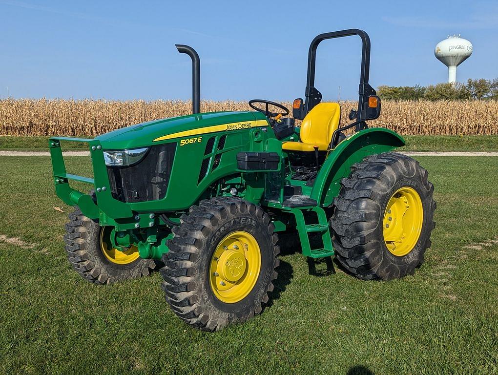 Image of John Deere 5067E Primary image