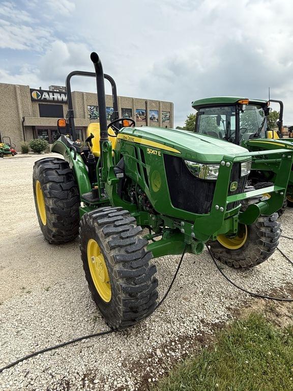 Image of John Deere 5067E equipment image 1