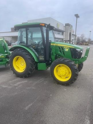 Image of John Deere 5067E equipment image 1