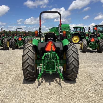 Image of John Deere 5067E equipment image 2