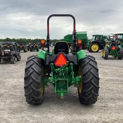 Image of John Deere 5067E equipment image 1