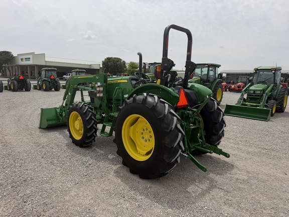 Image of John Deere 5067E equipment image 2