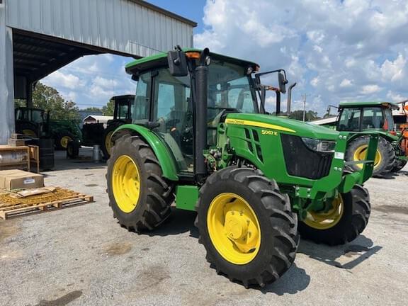 Image of John Deere 5067E Primary image