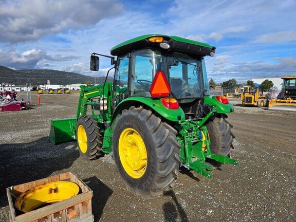 Image of John Deere 5067E equipment image 1