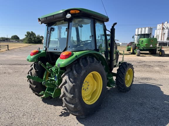 Image of John Deere 5067E equipment image 4