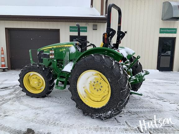 Image of John Deere 5067E equipment image 3