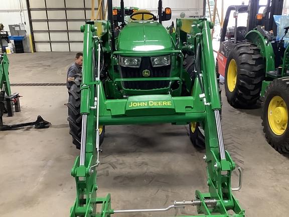 Image of John Deere 5067E equipment image 1