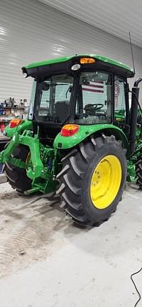 Image of John Deere 5067E equipment image 3