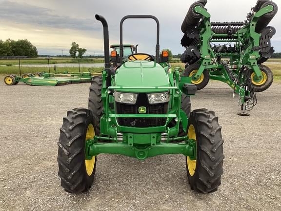 Image of John Deere 5067E equipment image 2