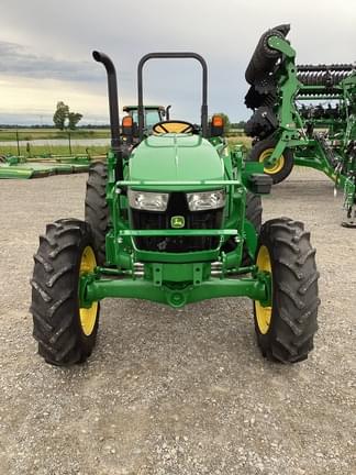 Image of John Deere 5067E equipment image 1