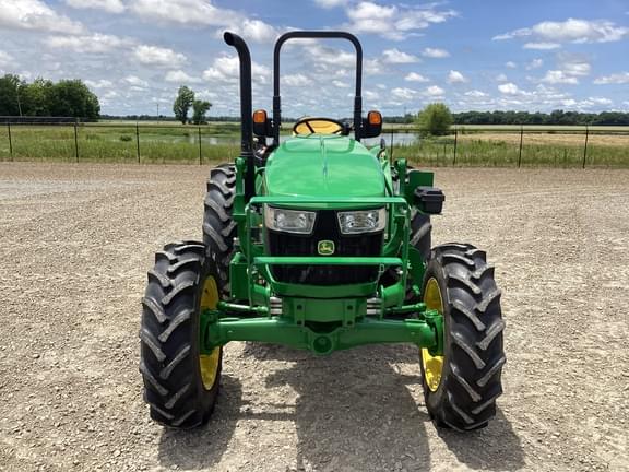 Image of John Deere 5067E equipment image 1