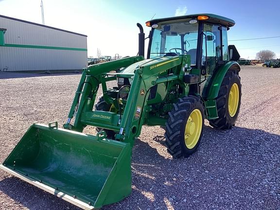 Image of John Deere 5067E equipment image 2