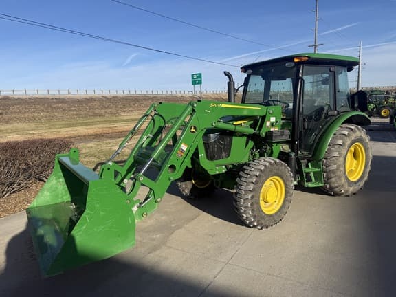 Image of John Deere 5067E equipment image 1
