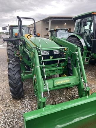 Image of John Deere 5067E equipment image 2