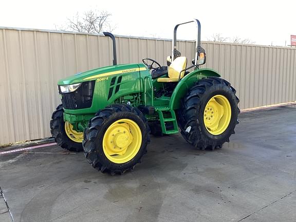 Image of John Deere 5067E equipment image 1