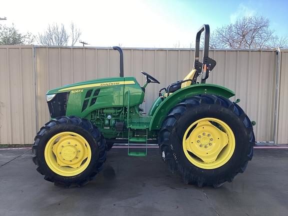 Image of John Deere 5067E equipment image 1