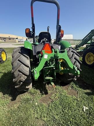 Image of John Deere 5067E equipment image 1
