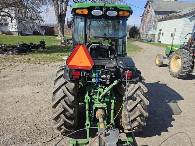 Image of John Deere 5075EN equipment image 3