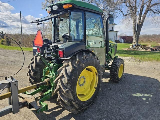 Image of John Deere 5075EN equipment image 4