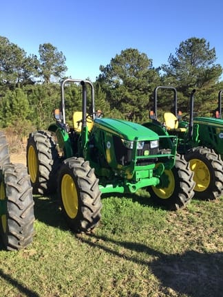 Main image John Deere 5075E