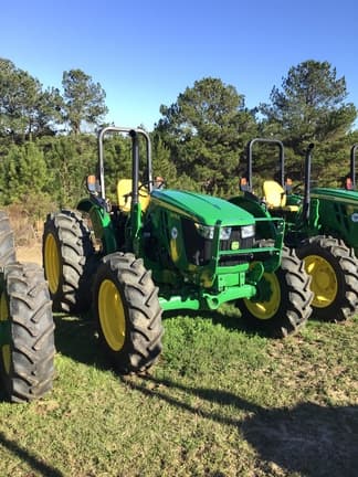 Main image John Deere 5075E