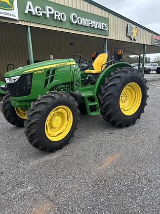 Image of John Deere 5075E equipment image 3