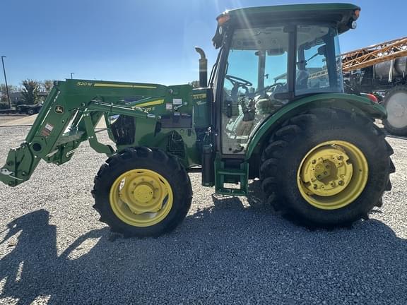 Image of John Deere 5075E equipment image 1