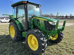 Main image John Deere 5075E 4