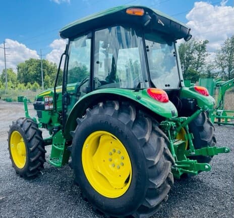 Image of John Deere 5075E equipment image 3