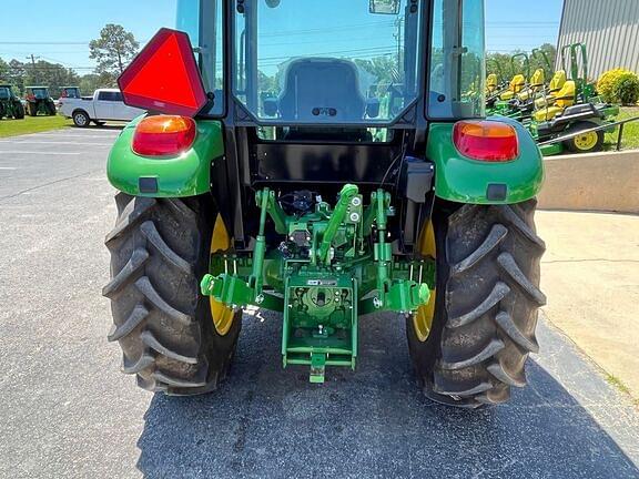 Image of John Deere 5075E equipment image 4