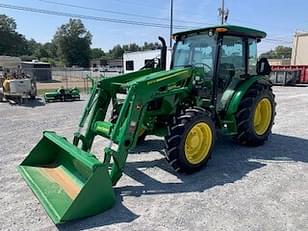 Main image John Deere 5075E 1