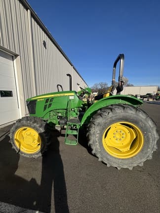 Main image John Deere 5075E