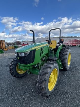 Image of John Deere 5075E equipment image 3