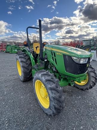 Image of John Deere 5075E equipment image 1