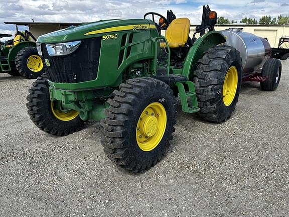 Image of John Deere 5075E equipment image 2