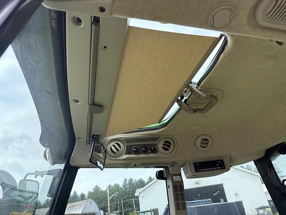 Image of John Deere 5075E equipment image 4