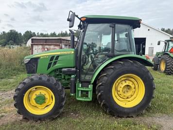 Main image John Deere 5075E