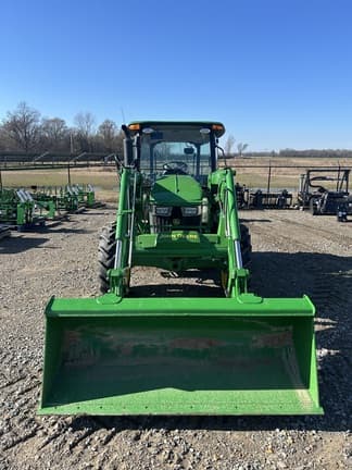 Image of John Deere 5075E equipment image 3
