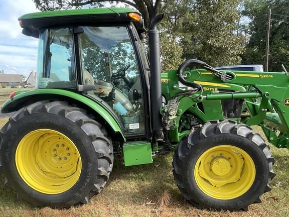 Image of John Deere 5075E equipment image 4