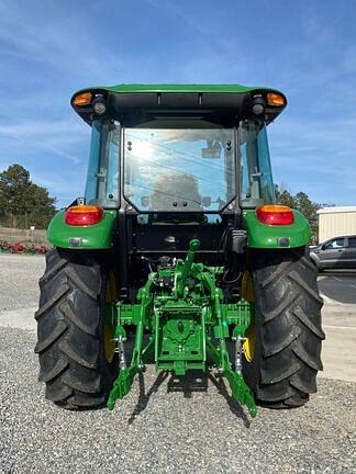 Image of John Deere 5075E equipment image 4