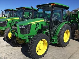 Main image John Deere 5075E 3