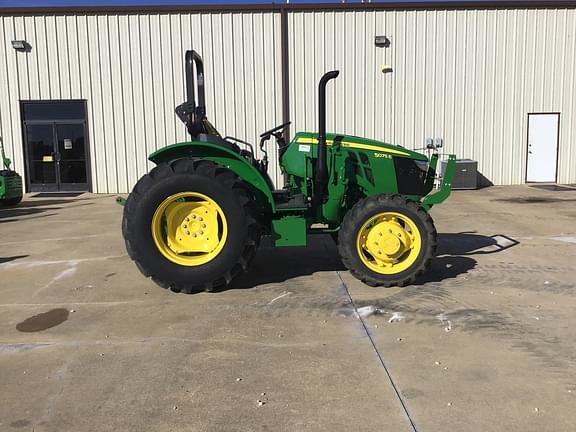 Image of John Deere 5075E equipment image 3