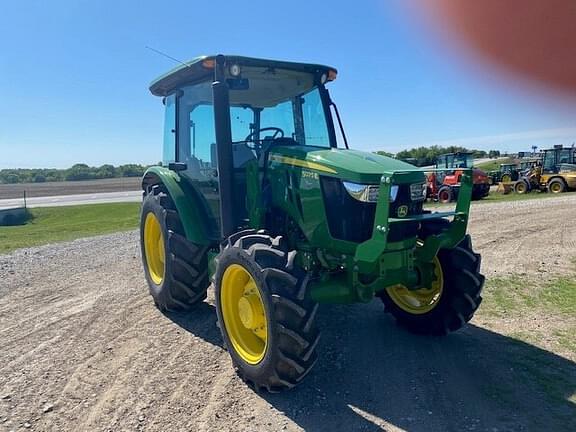 Image of John Deere 5075E equipment image 3