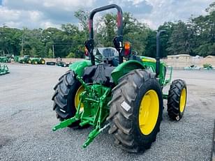 Main image John Deere 5075E 3